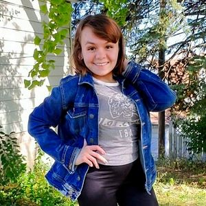 Meet your Posher, Kayla